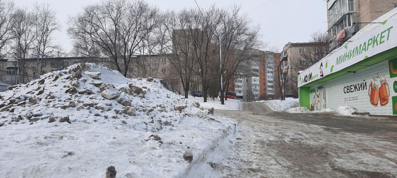 Про снег и деньги: зима на исходе, но уборка снега и наледей в Хабаровске по-прежнему актуальна