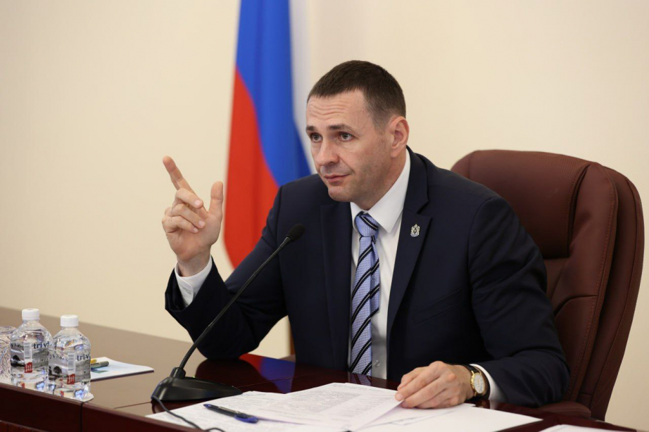 Дмитрий Демешин: Аэропорт Комсомольска-на-Амуре надо выводить в гражданский оборот