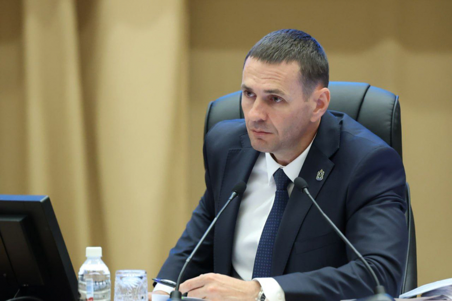 Дмитрий Демешин потребовал отчета по хабаровским долгостроям