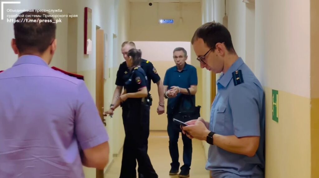 Лазарева выпустили под домашний арест, экс-прокурор остается в СИЗО