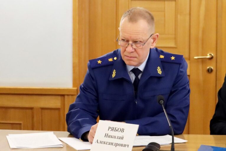Обмен кадрами: экс-прокурора Хабаровского края отправили в Сибирь