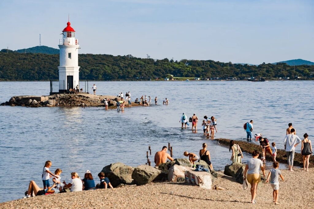 Итоги туристического сезона 2024 в Приморье: дефицит кадров, трансформация ритейла, ажиотажный спрос