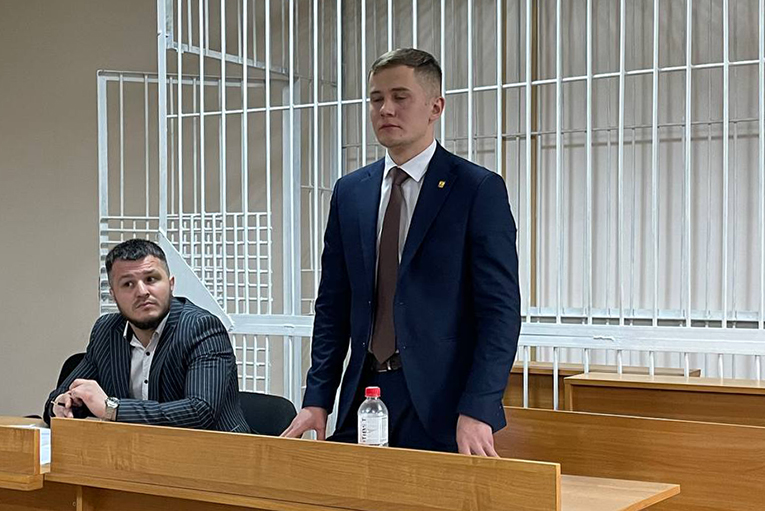 Депутат Читы Евгений Калинин заявил в суде об угрозах лишить его мандата