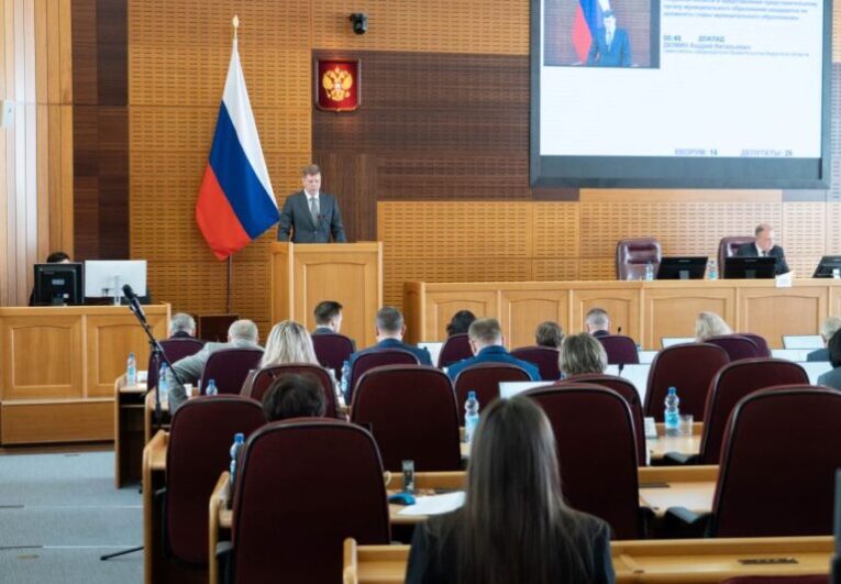 Правила выбора мэра Благовещенска обсудили в Приамурье