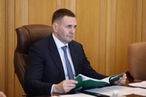 демешин губернатор хабаровского края