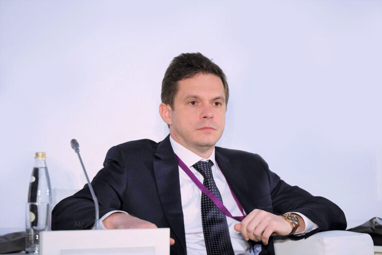 Бывшие топ-менеджеры FESCO отправлены в СИЗО по делу о растрате 885 млн рублей