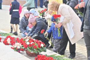 Памятный знак погибшим летчикам
