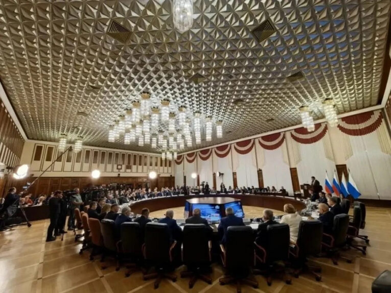 Депутаты Хабаровского края в 2025 году поддержали 60 законодательных инициатив