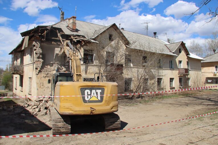 Власти Хабаровска предоставят жителям аварийных домов 860 квартир в новостройках до конца года