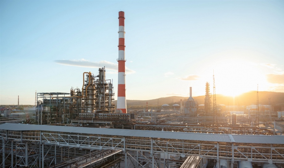 Пожар на Комсомольском нефтеперерабатывающем заводе оперативно потушен