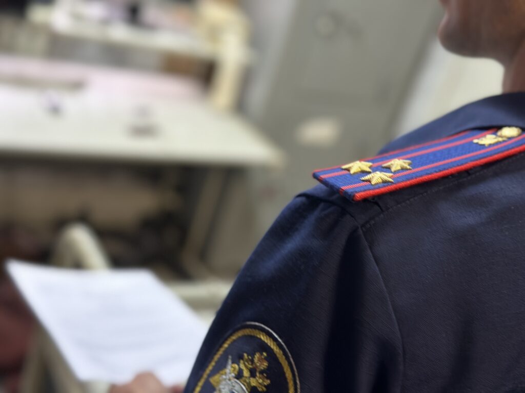 На Камчатке чиновницу задержали по обвинению в растрате