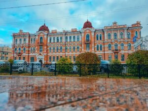 Хроника дня ДФО: арендное жилье в Чите, Кожемяко, Трутнев, мошенничество хирурга