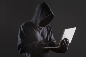 В Приморье мошенники похитили у женщины более 3 миллионов рублей
